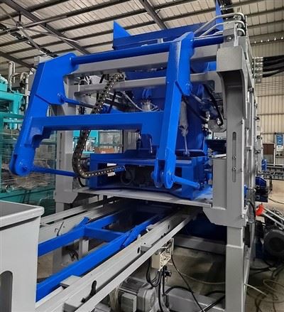 Хидраулична машина за шупље блокове за цемент